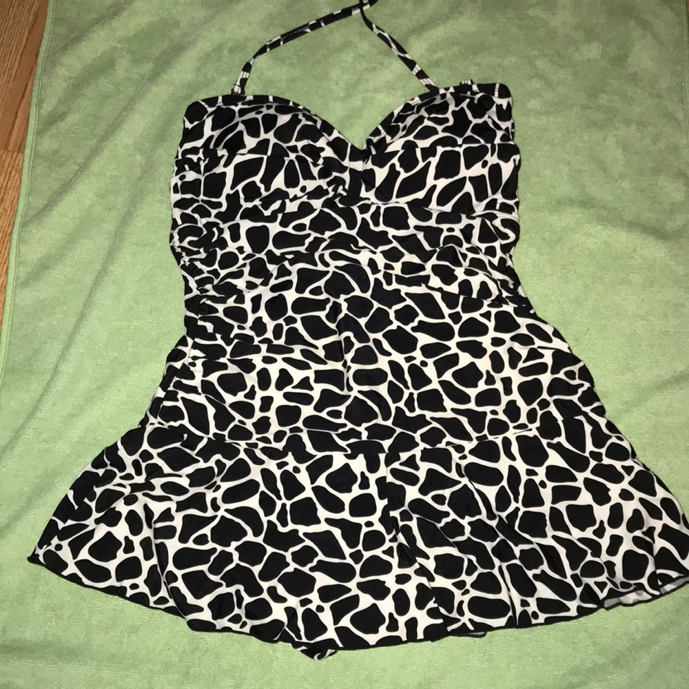 NWOT ONE PIECE